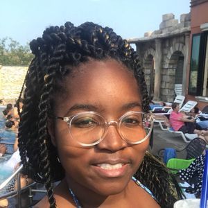 Meet your Posher, Qui